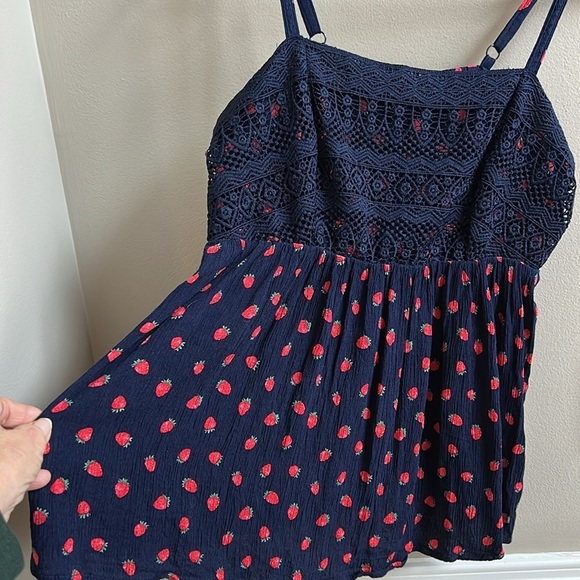 Torrid Babydoll Tank Gauze Crochet Strawberries Navy torrid 00(Women’s size 10) - Picture 2 of 9
